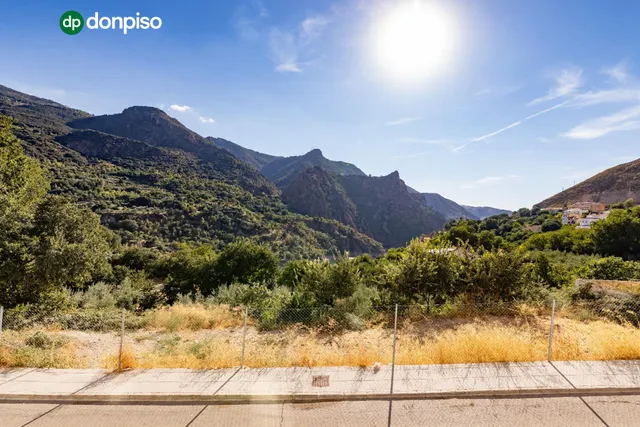 Piso de 2 dormitorios con vistas a la montaña en Güéjar Sierra – Granada — 4
