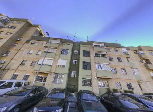 SE VENDE PISO OKUPADO en Calle LAVANDERAS Nº 6 Sevilla (Sevi