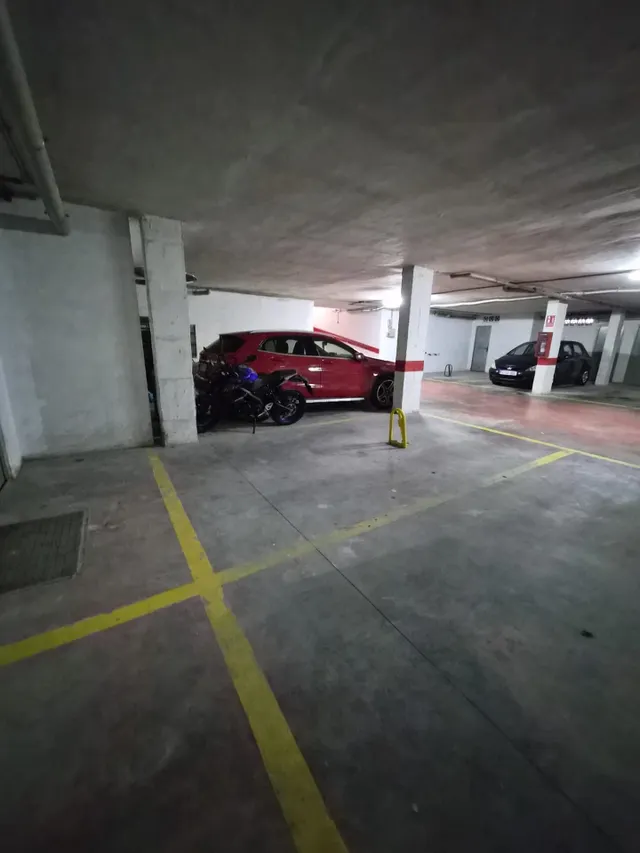 PLAZA DE GARAJE Y TRASTERO, GRAN OPORTUNIDAD PARA LOS QUE VI - foto 3
