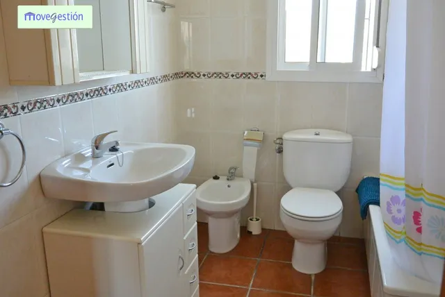 VENTA DE CASA CON TERRENO — 12