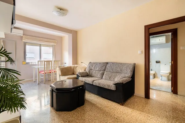 ¡Oportunidad a pasos del Paseo Marítimo de Almería! Piso de 3 habitaciones en El Zapillo — 13