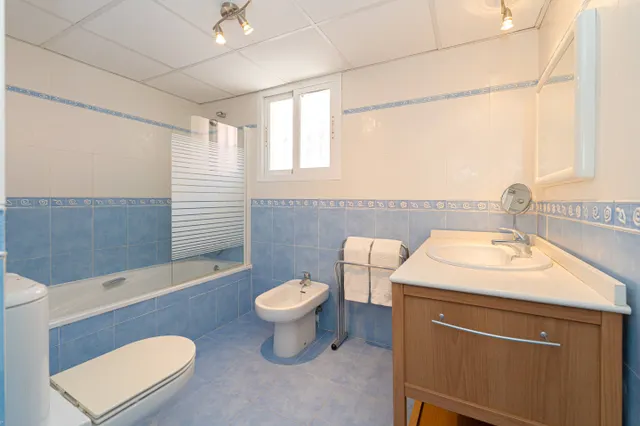 Amplio apartamento en excelente ubicación en venta en Jávea — 34