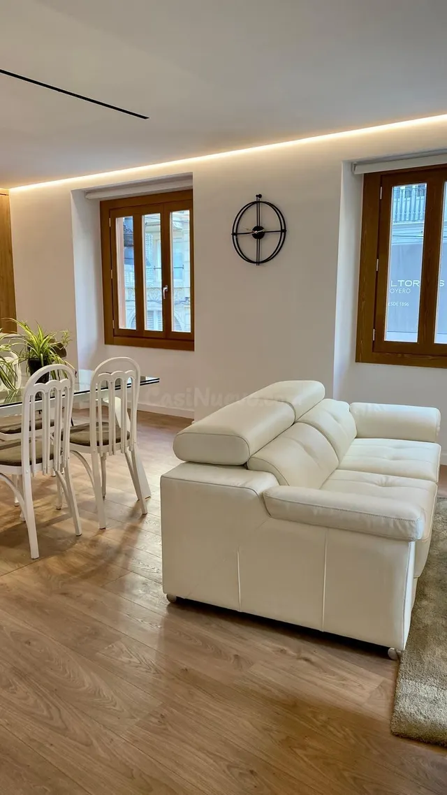 Piso 3 habitaciones 144m² en alquiler - El Mercat — 28