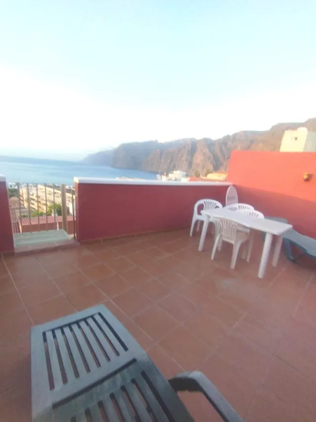Tenerife Sur: Los Gigantes Atico con vistas terraza y solari