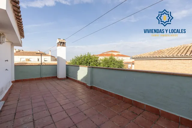 Casa independiente a 5 minutos de Granada en buen estado para entrar a vivir — 43
