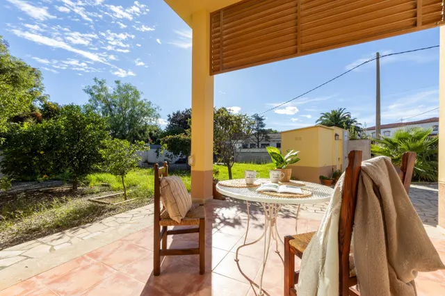 Espectacular Chalet en Mont-Roig del Camp con Piscina y Amplio Jardín — 15