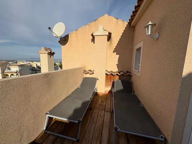 Bungalow de 3 dormitorios y 2 Baños con 2 Terrazas y Piscina en Gran Alacant. — 8