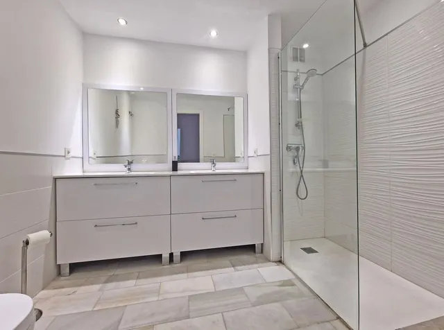 APARTAMENTO 3 DORMITORIOS CALAHONDA — 27