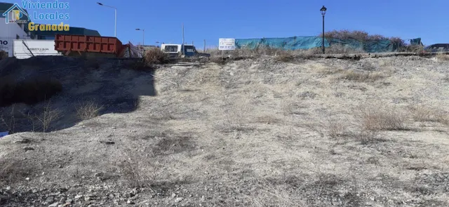 Inmejorable terreno con 2 frentes para la casa de tus sueños. — 2