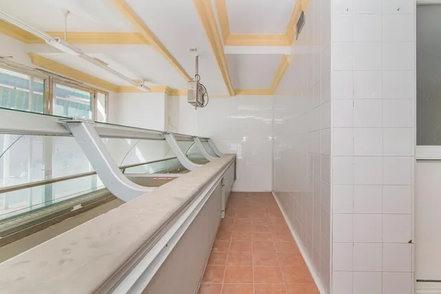 Local Comercial en la Calle San Miguel de Armilla — 13
