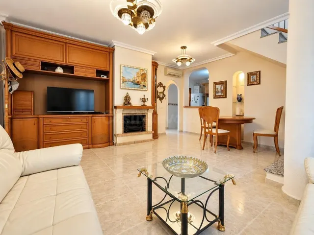 Villa Independiente con Piscina Privada, Vistas al Mar y Par - foto 4