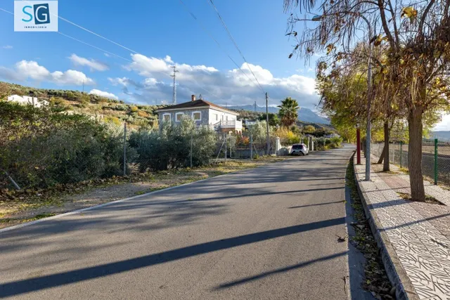 Fantástica parcela urbana en Iznalloz, construya su sueño! — 28