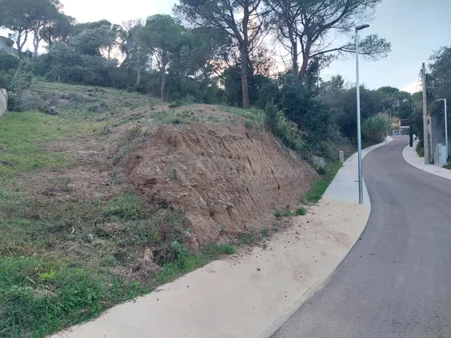 CALONGE: FANTASTICA PARCELA DE 588 M2 PARA CONSTRUIR LA CASA
