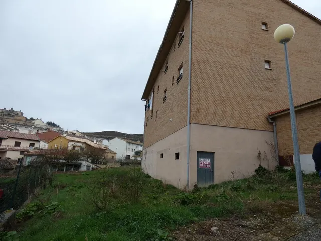 Local con terreno en Arroniz - foto 3