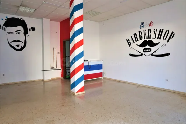 Local Comercial en Brenes - foto 4