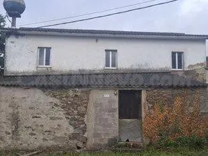 Vivienda de piedra y paredes anchas para rehabilitar en Xest - foto 4