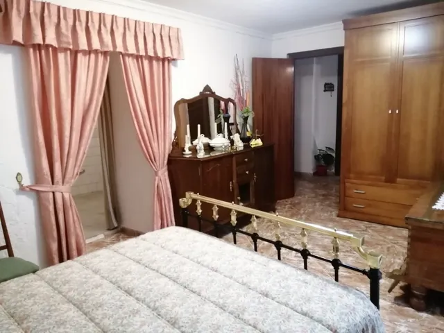 Ideal cómo inversión o si desea vivir en un pueblo con encanto como es Iznájar (Córdoba). — 7