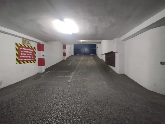 PLAZA DE GARAJE CENTRO — 2