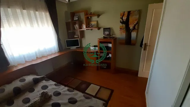 CHALET INDEPENDIENTE AMUEBLADO EN ALQUILER PEDREZUELA — 32