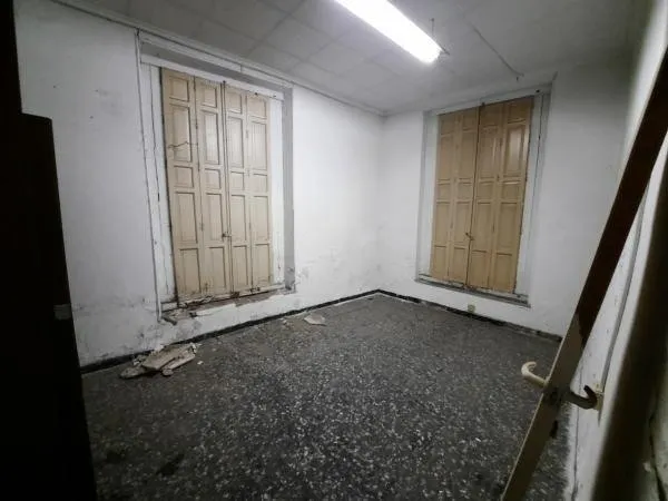 Planta baja de un edificio de 2 plantas — 14