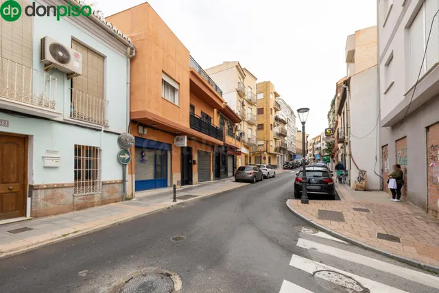 Edificio en el centro de Motril - foto 3