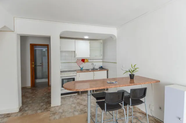 Dúplex con 3 dormitorios y vistas al mar en Loma Dos: Proyecto con alto potencial de reforma — 16