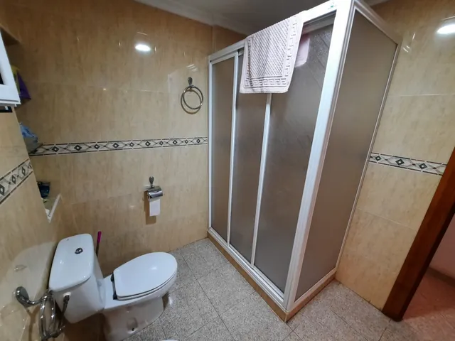 CASA CON PLANTA BAJA, PRIMERA ALTURA Y CAMARAS — 11