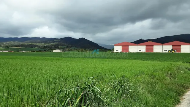 Se vende terreno industrial en La Puebla de Arganzón