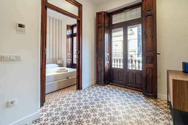 Elegancia junto al mar: fantástico piso reformado en el Cabanyal — 6