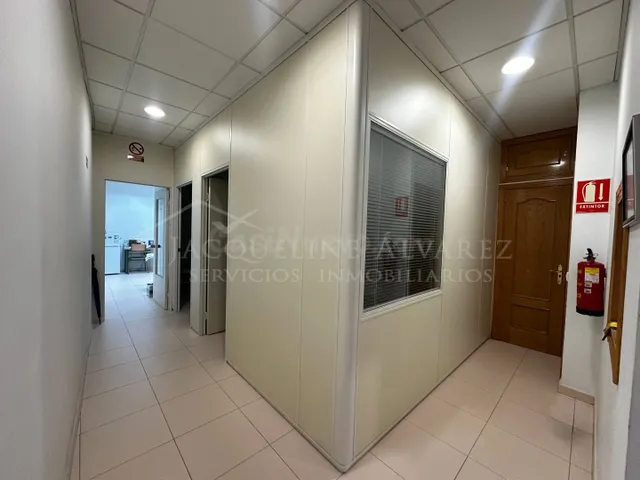 LOCAL COMERCIAL CON CAMBIO DE USO A VIVIENDA Y SEGREGACIÓN A - foto 2