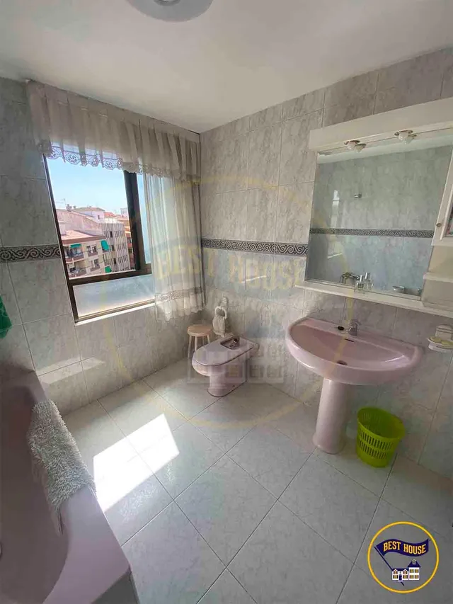 PISO EN VENTA EN PLENO CENTRO DE CUENCA — 26