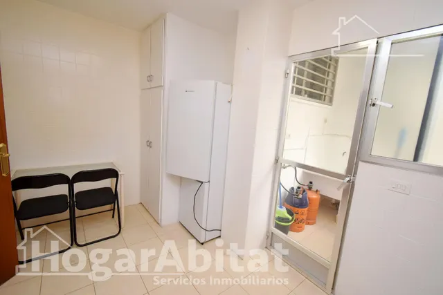 ¡ZONA CEDRE! ALTO, LUMINOSO Y SEMIREFORMADO CON TERRAZA — 9