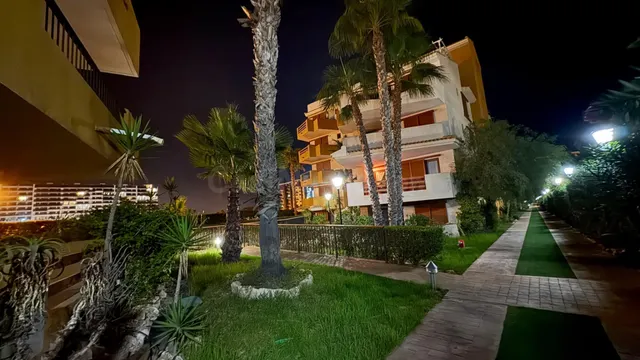 Gran apartamento en Torrevieja: 2 hab, 1 baños — 2