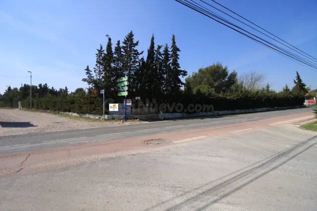 CAMPOAMOR: ESPECTACULAR FINCA, 3500 M2 DE PARCELA CON 2 VIVI - foto 4