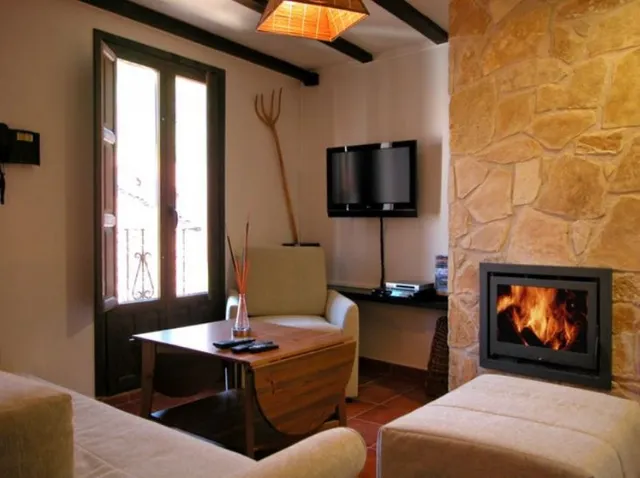 Urbis te ofrece un magnífico edificio en venta en Santibáñez de la Sierra, Salamanca. — 6