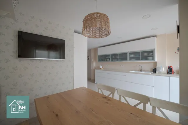 Piso de 154 m2 reformado, 4 dormitorios, luminoso y con trasteros en avenida de Andalucía — 16