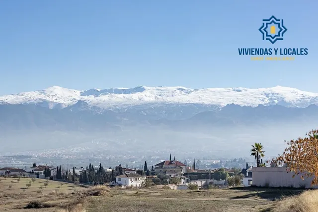 Parcela exclusiva con estructura de Chalet independiente y piscina en Urb. El Montecillo, Las Gabias — 33