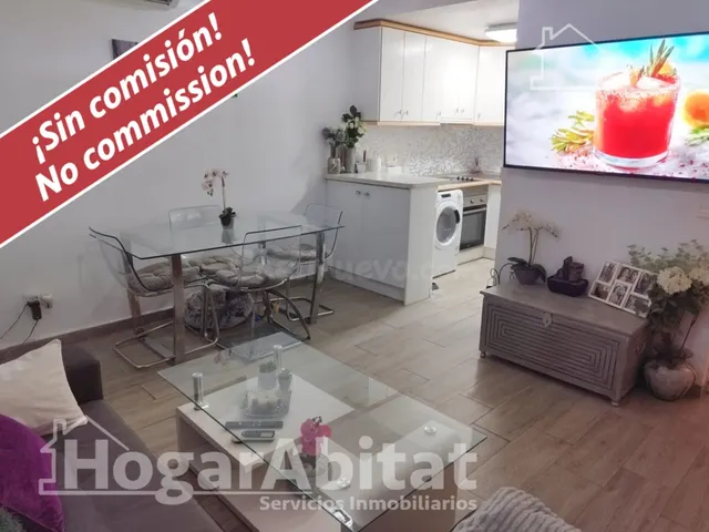 Espacio exterior, luz y privacidad en este adosado reformado en esquina con gran terraza y piscina comunitaria — 5