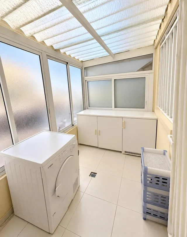 Primera línea en El Perellonet: 127 m2, terraza y tres piscinas — 11