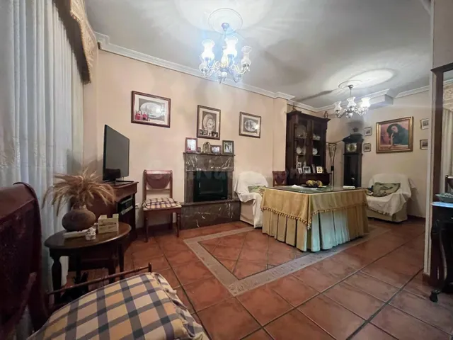 CASA EN ENCINAREJO, EN LA QUE TENEMOS DOS construcciones IND - foto 2