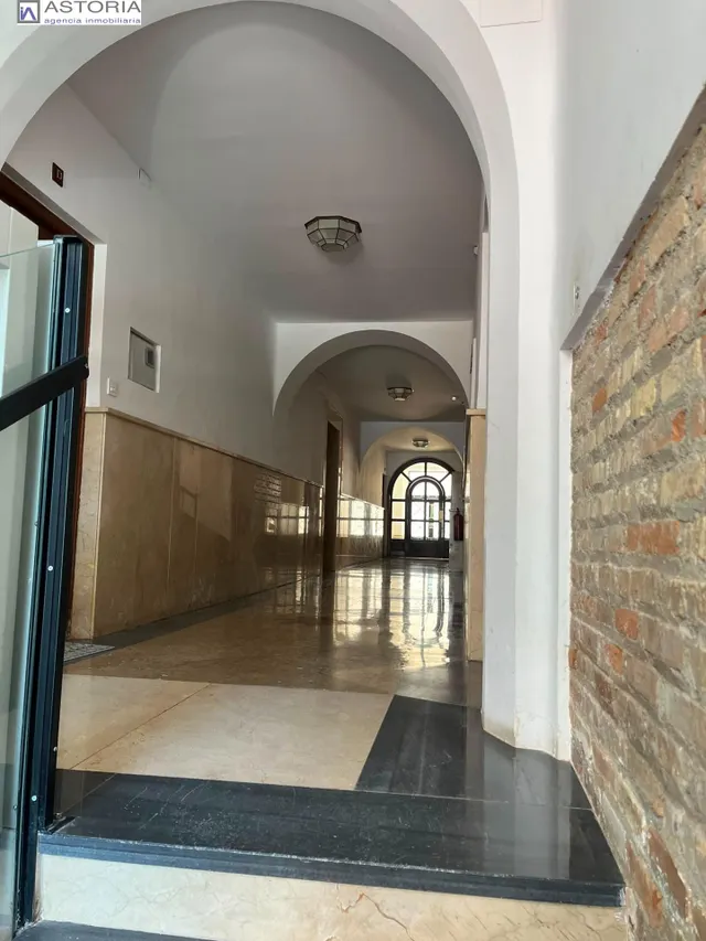 Piso sin muebles junto a Gran Capitán — 13