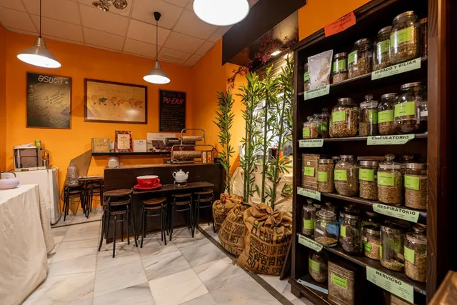 SE TRASPASA TIENDA ESPECIALIZADA EN TÉ, CAFÉ Y CHOCOLATE — 22