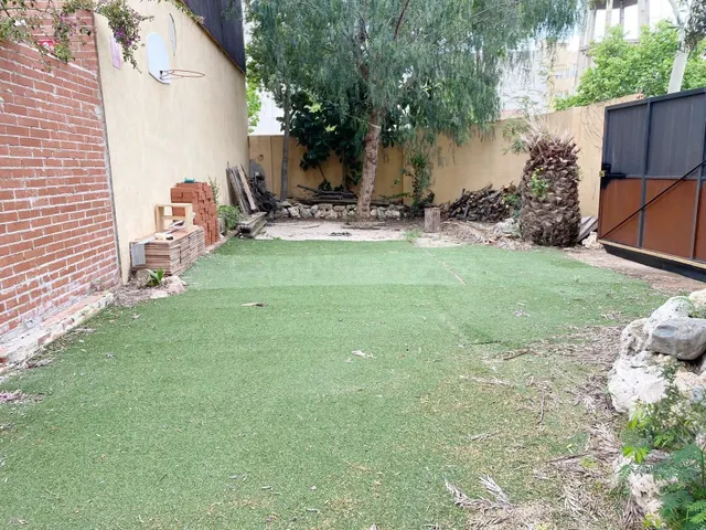 SOLAR ESQUINERO