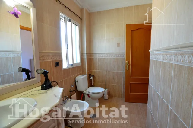 Gran chalet urbano con barbacoa, piscina y garaje — 34