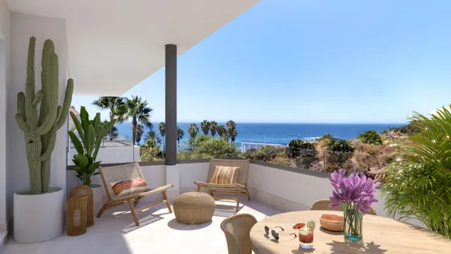 ATICO FRENTE A LA PLAYA, CON 90M2 DE TERRAZAS, ORIENTADO AL SUR Y CON MAGNIFICAS VISTAS AL MAR !!! — 2