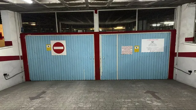 Plaza de garaje privada con videovigilancia en Parque de las Avenidas II, Torrevieja — 6