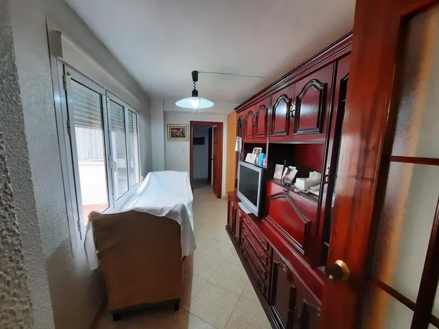 CASA CON PLANTA BAJA, PRIMERA ALTURA Y CAMARAS — 2