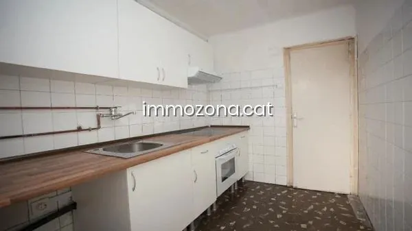 PISO ALQUILADO 95 M2, 3 habitaciones, CON BALCÓN, EN C/ FINE - foto 5