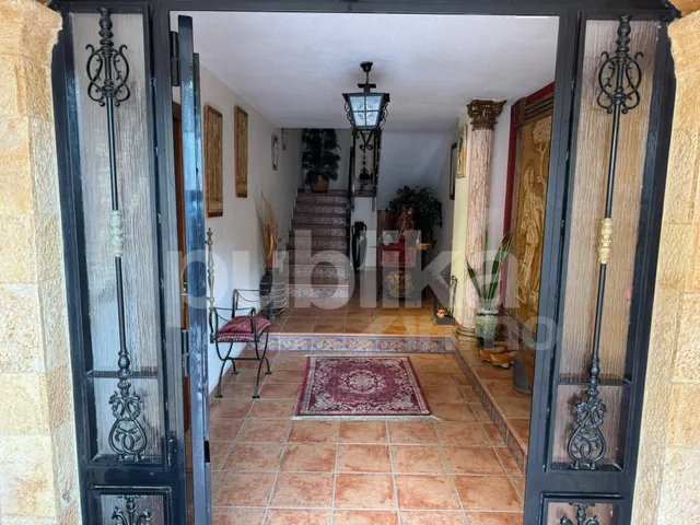 Casa 4 habitaciones 439m² en venta - CENTRO — 6