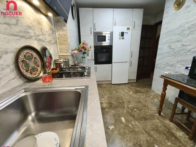VIVIENDA EN PLENO CENTRO JUNTO A LA PLAZA DE LAS TENDILLAS CON GARAJE — 26